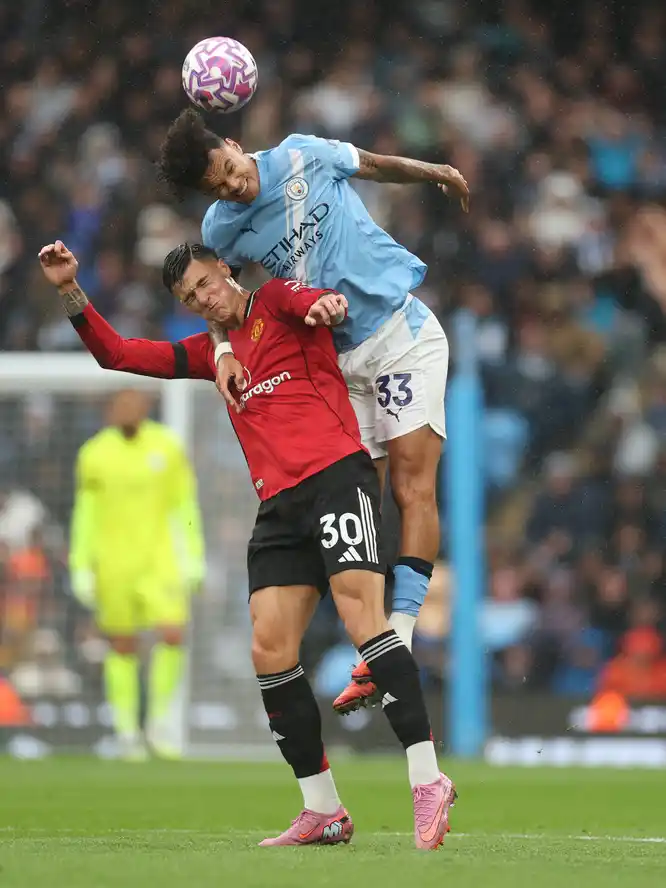 英超第4轮 | 曼联客场0-3不敌曼城